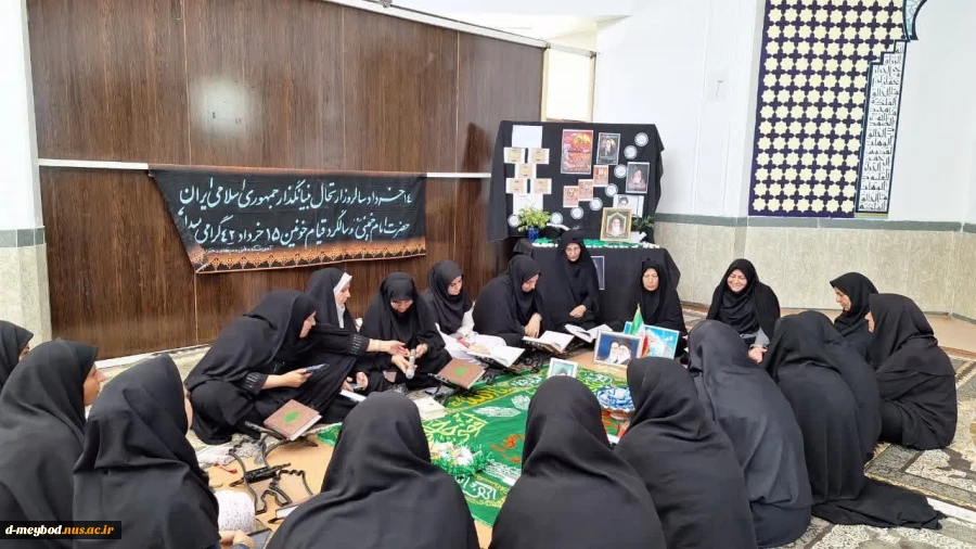 برگزاری محفل قرائت قرآن وزیارت آل یاسین در آموزشکده ملی مهارت دختران میبد 5