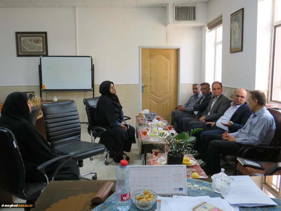 بازدیددکتر شمامی مدیر کل محترم امور دانشجویی دانشگاه ملی مهارت از آموزشکده ملی مهارت دختران میبد 4