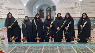 تجدید میثاق کارمندان آموزشکده ملی مهارت دختران میبد با مقام والای شهدا در هفته دفاع مقدس 6