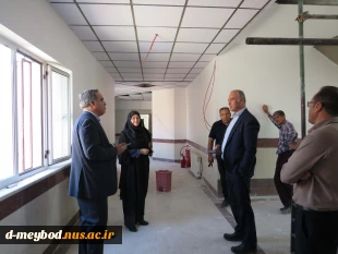 بازدید دکتر عمرانی نماینده نظارت استان از روند بازسازی خوابگاه دختران میبد 5