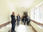 بازدید دکتر عمرانی نماینده نظارت استان از روند بازسازی خوابگاه دختران میبد 7