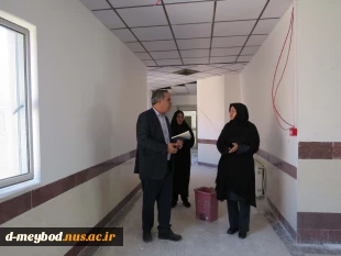 بازدید دکتر عمرانی نماینده نظارت استان از روند بازسازی خوابگاه دختران میبد 6