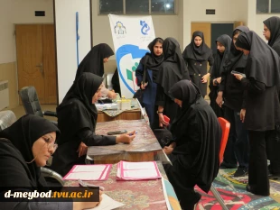 برپایی ایستگاه سلامت توسط کانون هلال احمر آموزشکده ملی مهارت دختران میبد 4