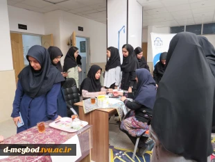 برپایی ایستگاه سلامت توسط کانون هلال احمر آموزشکده ملی مهارت دختران میبد 8