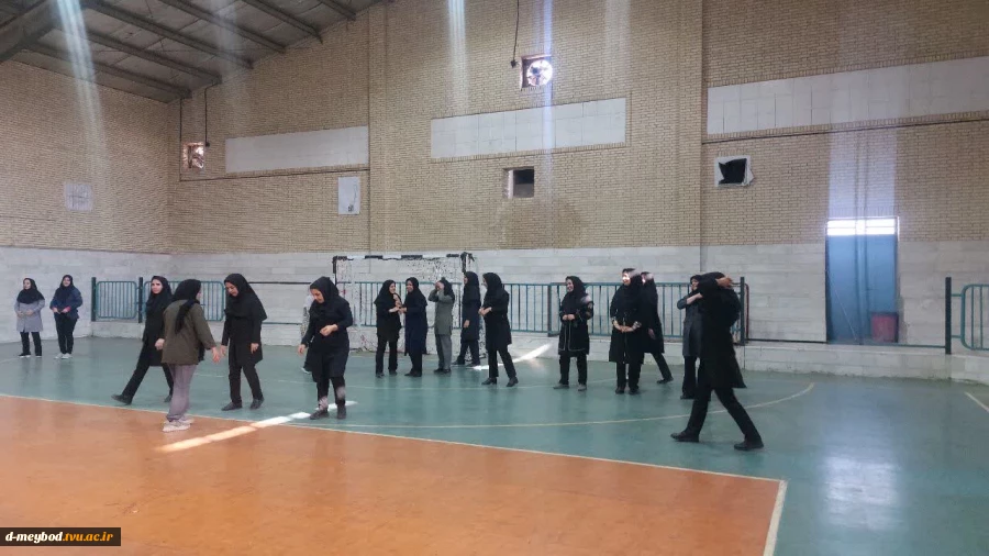برگزاری مسابقات آمادگی جسمانی کارکنان آموزشکده ملی مهارت دختران میبدبه مناسبت هفته تربیت بدنی 4
