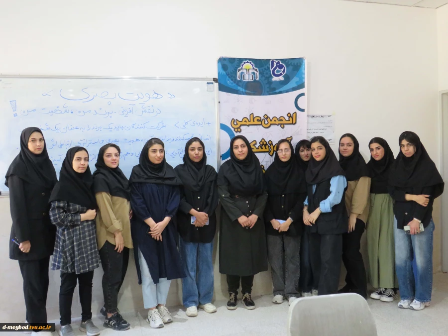 برگزاری نشست علمی ویژه دانشجویان گرافیک  در اموزشکده ملی مهارت دختران میبد 11