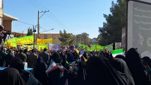 حضور پرشور کارمندان ودانشجویان آموزشکده ملی مهارت دختران میبد در راهپیمایی 13 آبان 5