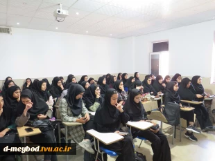 برگزاری جلسه کارآفرینی با حضور مهندس امامی فر در آموزشکده  دختران میبد 5