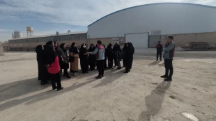 بازدید دانشجویان آموزشکده ملی مهارت دختران میبد از کارخانه کاشی ایفا سرام 8