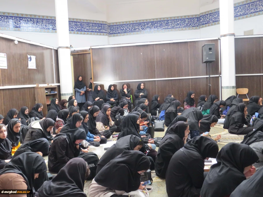 سخنرانی مهندس آسا در آموزشکده ملی مهارت دختران میبد 4