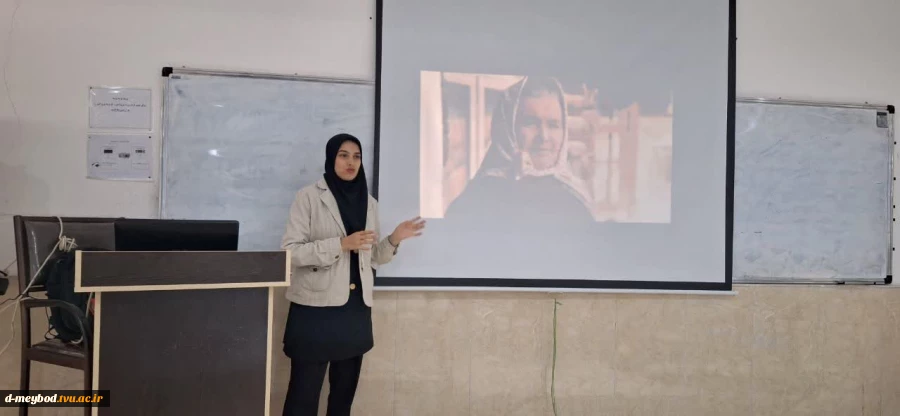 برگزاری رویداد هم‌اندیشی «آینده‌نگری در حوزه گرافیک» در آموزشکده ملی مهارت دختران میبد 2