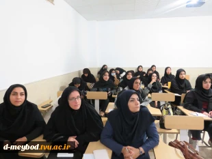 رگزاری رویداد پژوهشی با حضور کارآفران برجسته میبدی در آموزشکده ملی مهارت دختران میبد
 7