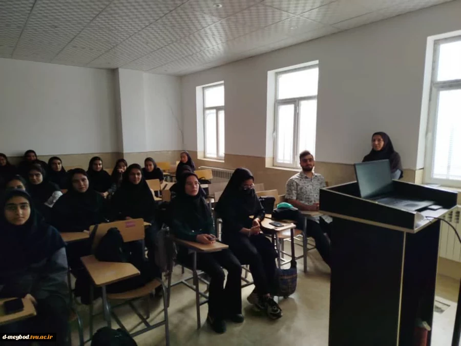 برگزاری کارگاه تخصصی مالیاتی برای دانشجویان حسابداری همزمان با هفته پژوهش 5