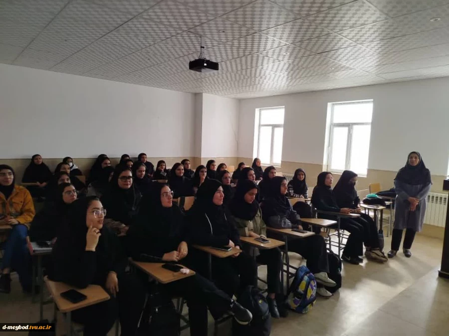 برگزاری کارگاه تخصصی مالیاتی برای دانشجویان حسابداری همزمان با هفته پژوهش 6