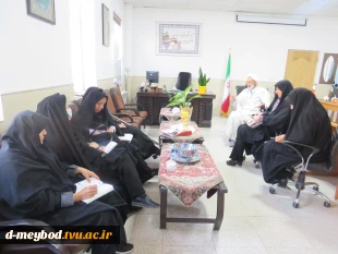 بازدید نماینده نهاد رهبری از دانشگاه ملی مهارت دختران میبد و تأکید بر ترویج فرهنگ نماز 12