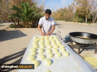 مراسم پخت و پخش نان روغنی«لتیرگ» در آموزشکده ملی مهارت دختران میبد  4