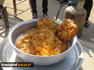 مراسم پخت و پخش نان روغنی«لتیرگ» در آموزشکده ملی مهارت دختران میبد  5