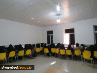 برگزاری کارگاه تخصصی هوش مصنوعی با محوریت آشنایی با ChatGPT در آموزشکده دختران میبد 2