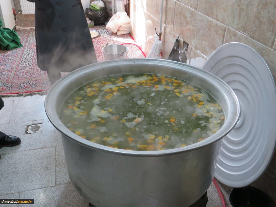 آش متبرک فاطمی؛ پیشکشی از مهر همکاران به نام حضرت زهرا (س) در آموزشکده ملی مهارت دختران میبد 2
