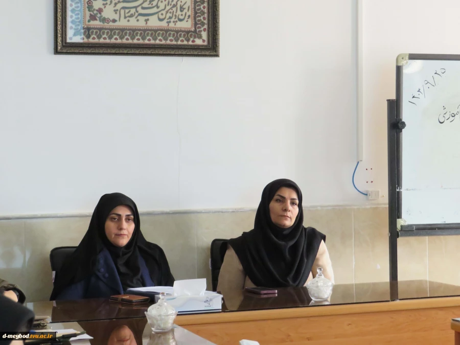 برگزاری جلسه تخصصی آموزشی با حضور دکتر امیدپناه ودکتر عمرانی در آموزشکده ملی مهارت دختران میبد 6