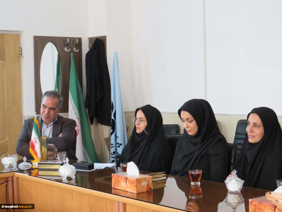 برگزاری جلسه تخصصی آموزشی با حضور دکتر امیدپناه ودکتر عمرانی در آموزشکده ملی مهارت دختران میبد 8