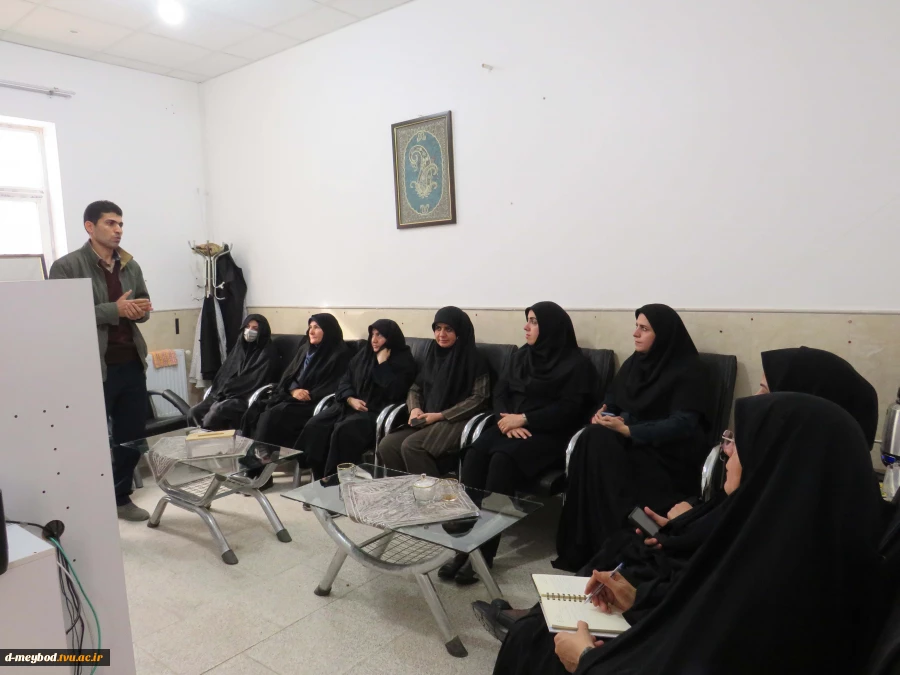 ،کارگاه آموزشی «نان کامل و سلامت تغذیه» در مرکز دختران میبد  4