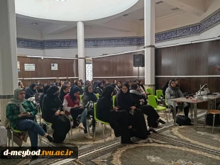 برگزاری کارگاه تخصصی عکاسی و تصویربرداری با استقبال چشمگیر دانشجویان در آموزشکده ملی مهارت دختران میبد 4