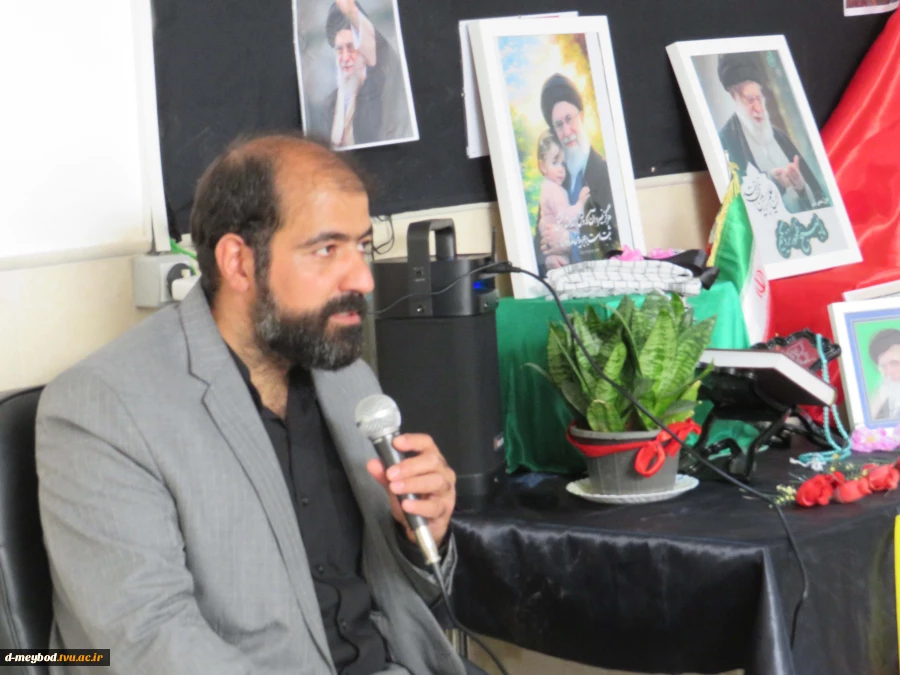 مراسم بزرگداشت  و خونخواهی رهبر شهید، نماد استقامت و شجاعت ملت در آموزشکده ملی مهارت دختران میبد 2