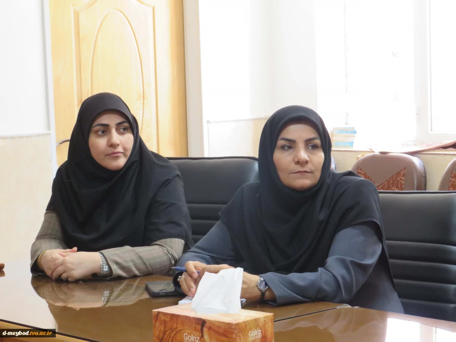 برگزاری جلسه شورای آموزشی در آموزشکده ملی مهارت دختران میبد 6