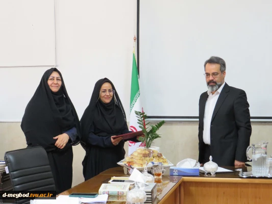 برگزاری جلسه شورای آموزشی با حضور معاونت آموزشی پژوهشی استان در آموزشکده ملی مهارت دختران میبد