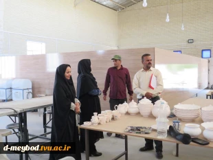 بازدید ریاست  آموزشکده ملی مهارت دختران میبد از کارگاه سرامیک 3