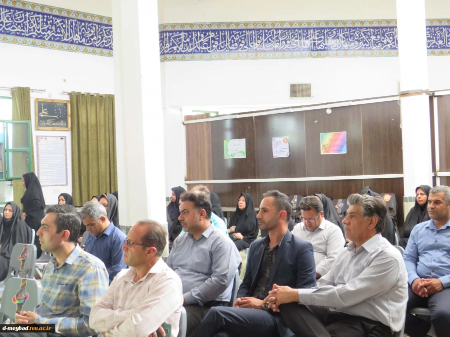 برگزاری آیین «چهارشنبه‌های علوی» ویژه کارکنان به مناسبت عید مباهله در آموزشکده ملی مهارت دختران میبد 6