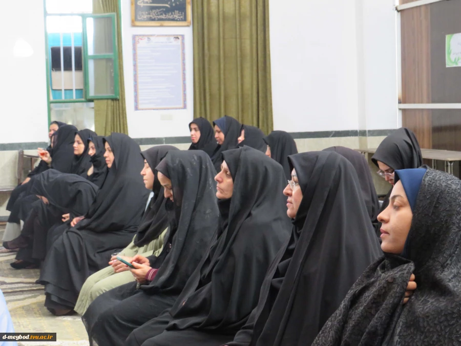 برگزاری آیین «چهارشنبه‌های علوی» ویژه کارکنان به مناسبت عید مباهله در آموزشکده ملی مهارت دختران میبد 7