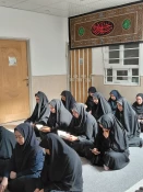 برگزاری مراسم معنوی قرائت زیارت عاشورا در آموزشکده ملی مهارت دختران میبد 5