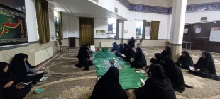 برگزاری مراسم عزاداری حضرت ابا عبدالله الحسین (ع) و گرامیداشت وداع و تشییع رهبر شهید در آموزشکده ملی مهارت دختران میبد  5
