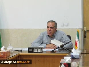 برگزاری جلسه مصاحبه و ارزیابی اساتید رشته‌های گرافیک و طراحی دوخت در آموزشکده ملی مهارت دختران میبد 4
