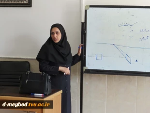 برگزاری جلسه مصاحبه و ارزیابی اساتید رشته‌های گرافیک و طراحی دوخت در آموزشکده ملی مهارت دختران میبد 9