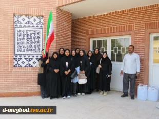 برگزاری مراسم بزرگداشت آیین پرچم در آموزشکده ملی مهارت دختران میبد 3