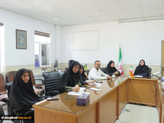 برگزاری جلسه شورای فرهنگی آموزشکده ملی مهارت دختران میبد با محوریت برنامه‌ریزی فرهنگی ترم جدید
